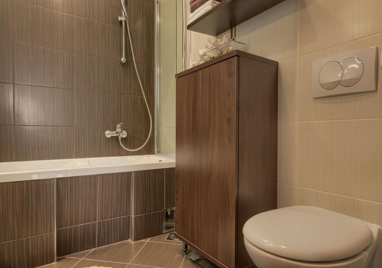 Apartment Leki - Newly Renovated, Modern City Spot Pula Exterior photo